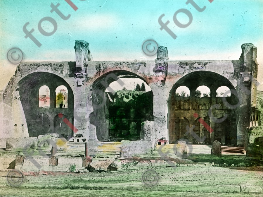 Basilika des Konstantin | Basilica of Constantine - Foto foticon-simon-035-006.jpg | foticon.de - Bilddatenbank für Motive aus Geschichte und Kultur